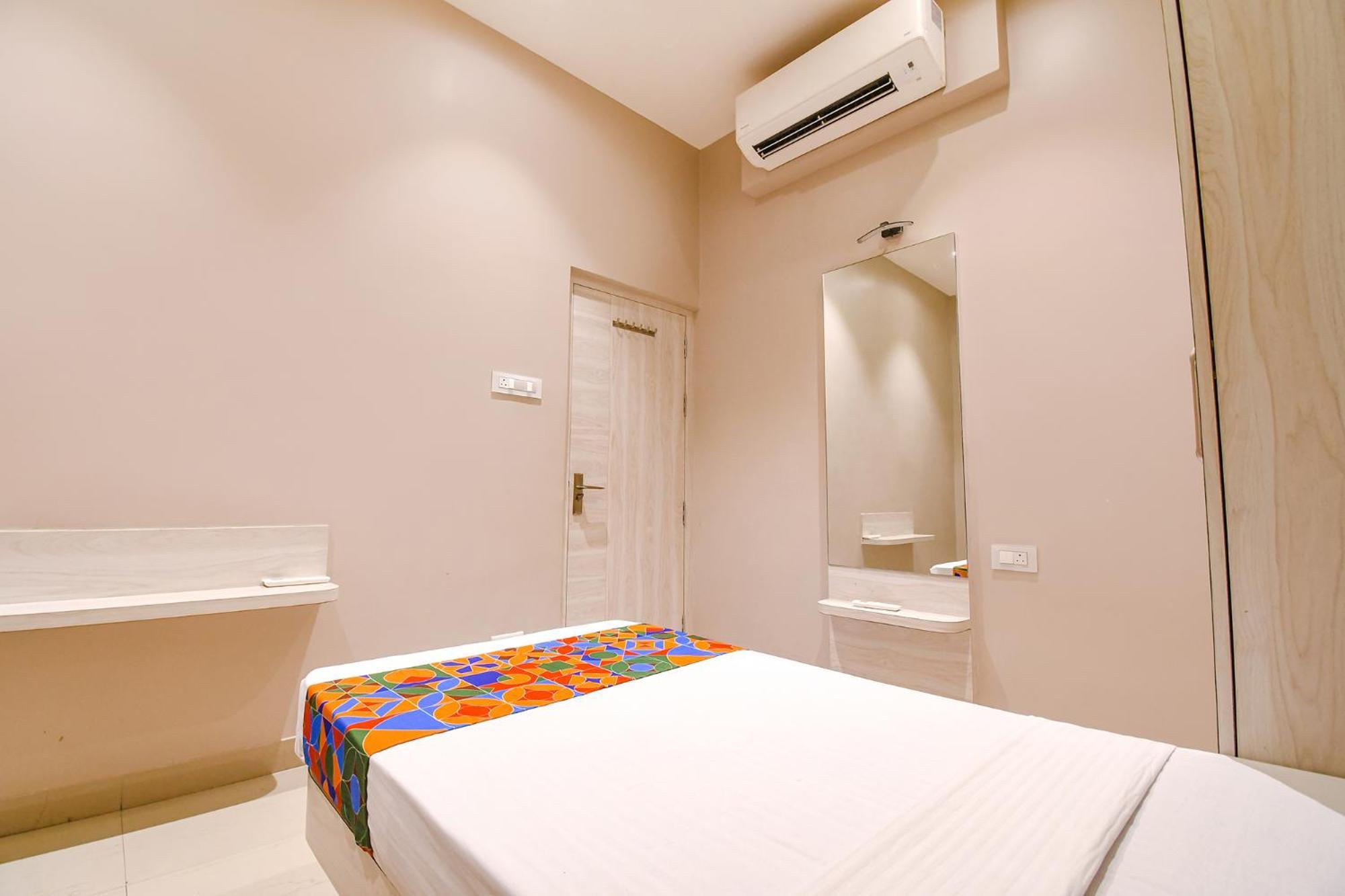 Fabhotel Kitchen Q Inn - Belaghata Calcutta Exterior foto